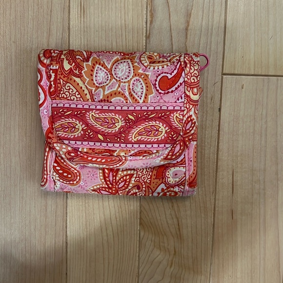 Vera Bradley fold wallet with change section and zipper - Picture 1 of 3